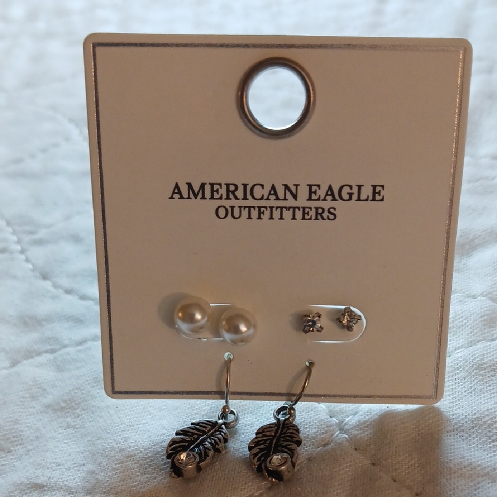 American Eagle Silver Leaf w/Rhinestone, Faux Pearl & Faux Diamond Earring Set